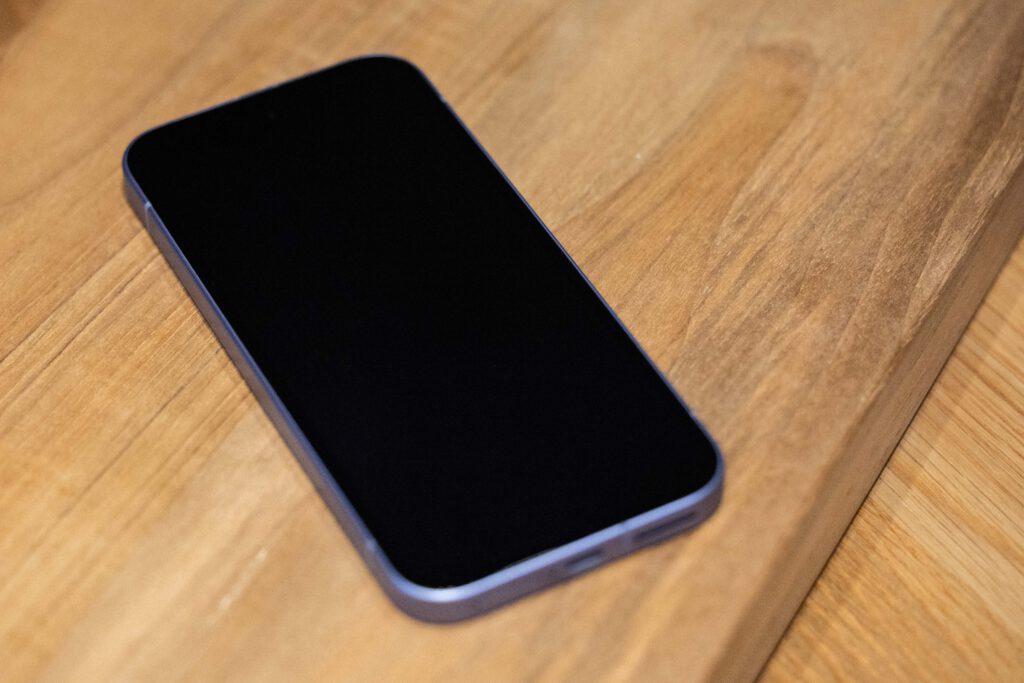 Pixel owners report Android 16 lock screen issues