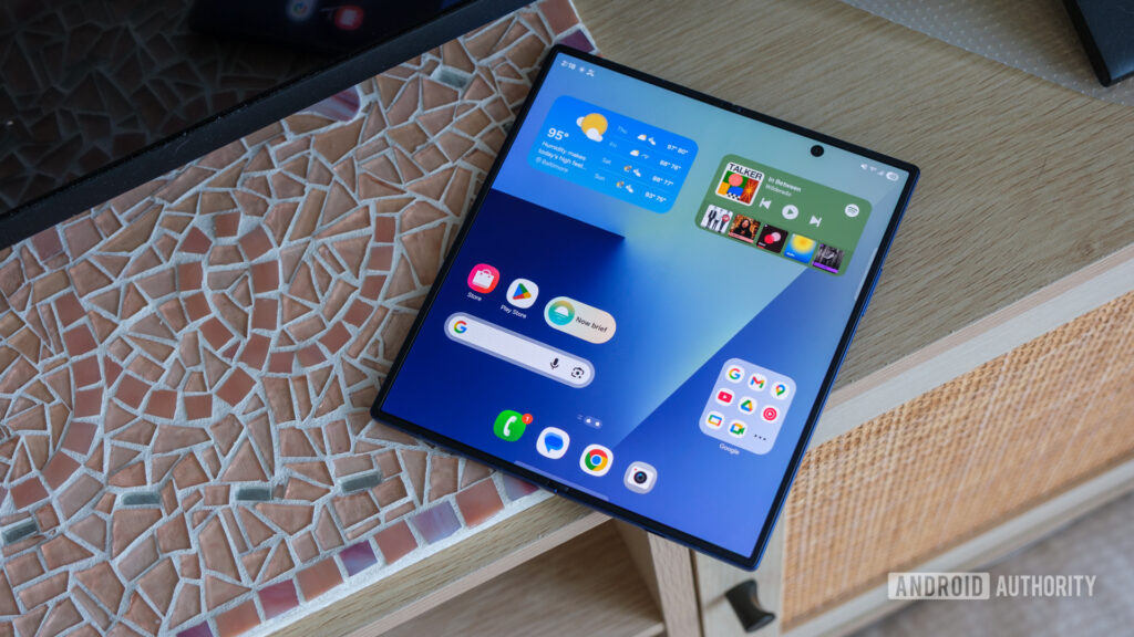 Samsung Galaxy Z Fold 7 plummets to new record-low price!