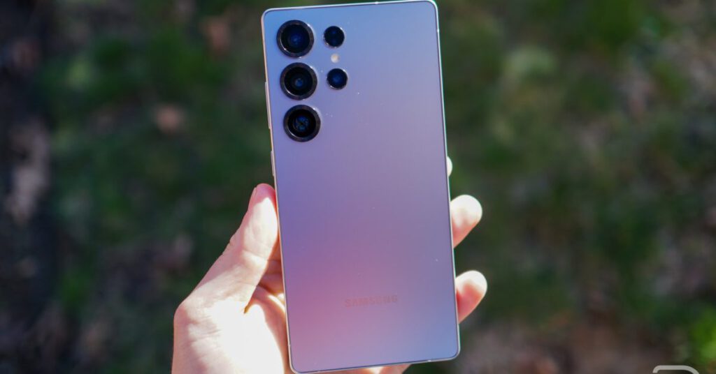 Samsung’s Galaxy S25 Ultra Smacked With $300 Off Promo