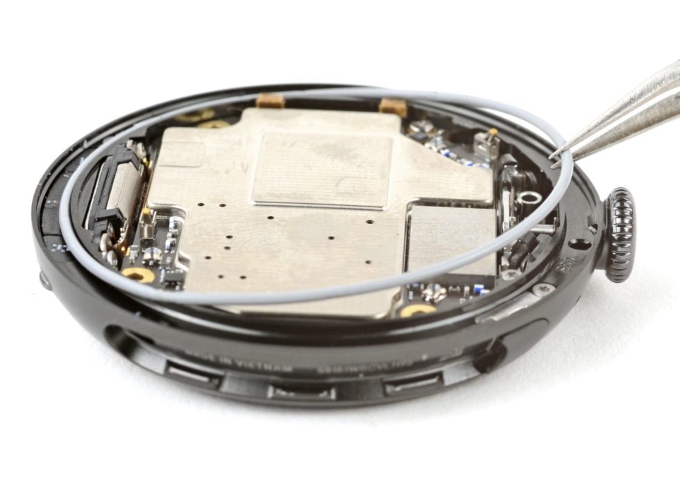 Pixel Watch 4 is the “Most Repairable Smartwatch”