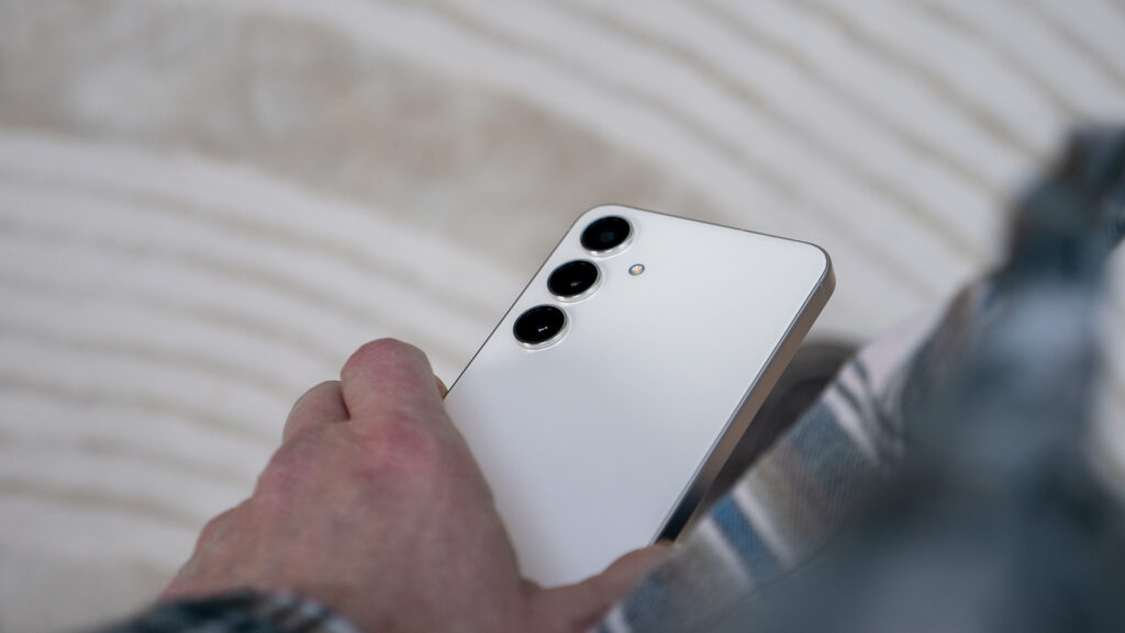 Samsung halts One UI 8 update for Galaxy S24 in South Korea