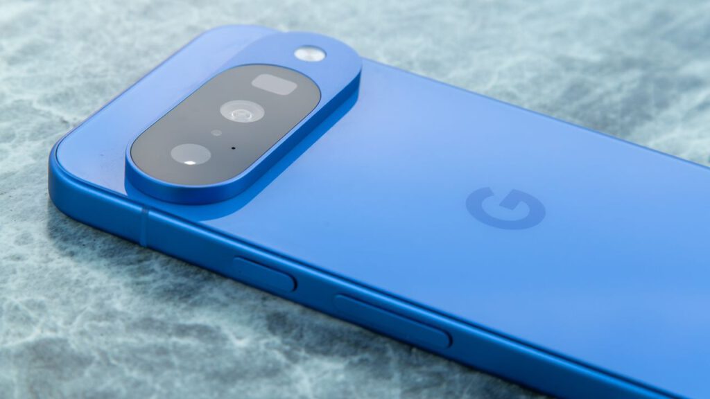 Somehow, this unbelievable Pixel 10 deal returned