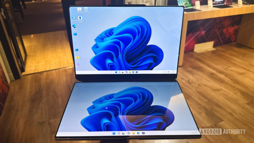 I tried Lenovo’s wild modular ThinkBook at MWC, and now my laptop feels outdated